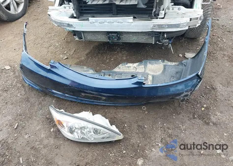 2003 Toyota Camry Le z USA, uszkodzony, nr VIN 4T1BE32K43U258346